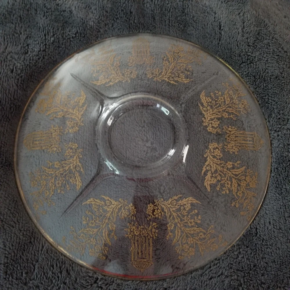 VTG 30's Paden City Glass Gazebo W Gold Etch Glass Round Platter 10.5